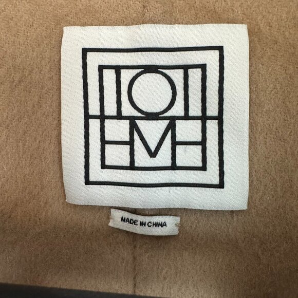 Toteme Signature Cashmere Wool Coat - Picture 3 of 4